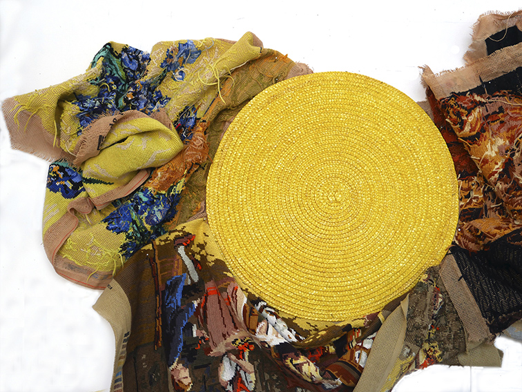 Astres d'or_Van Gogh aujourd'ui en art_ fiber art textile yellow les liens avec le cosmos Torrente Dominique adagp 